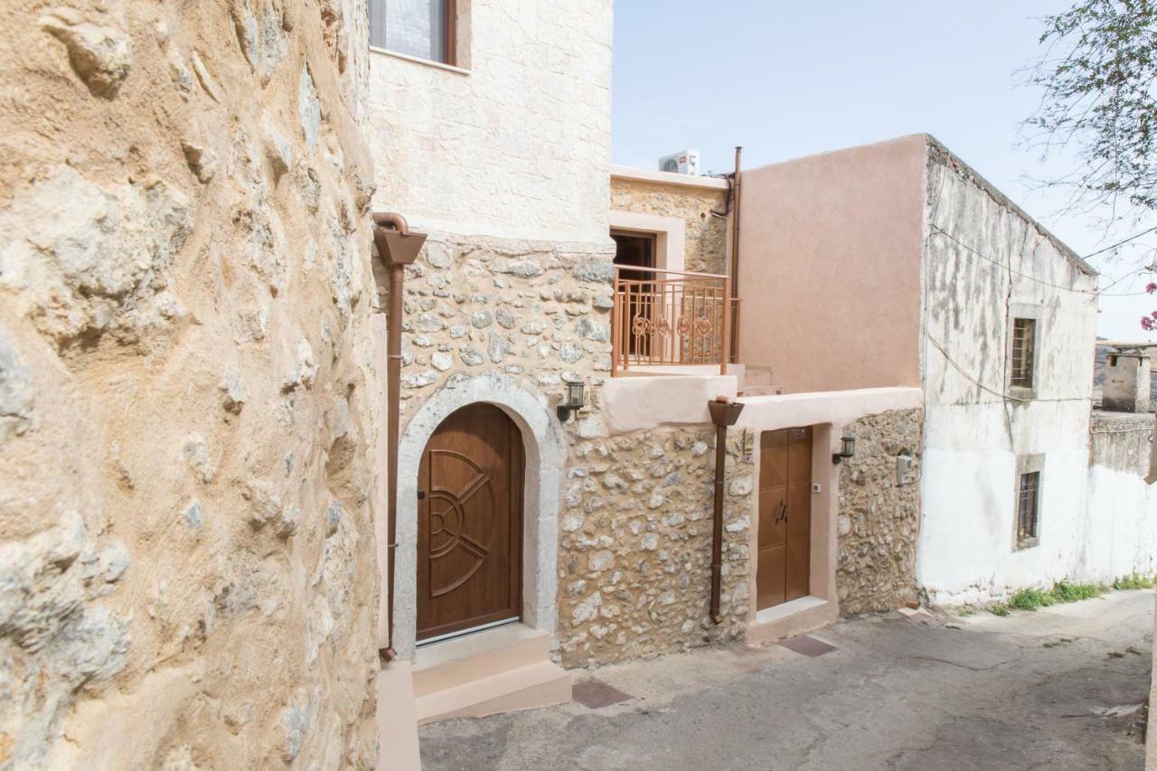 Nivritos Traditional Homes Екстер'єр фото