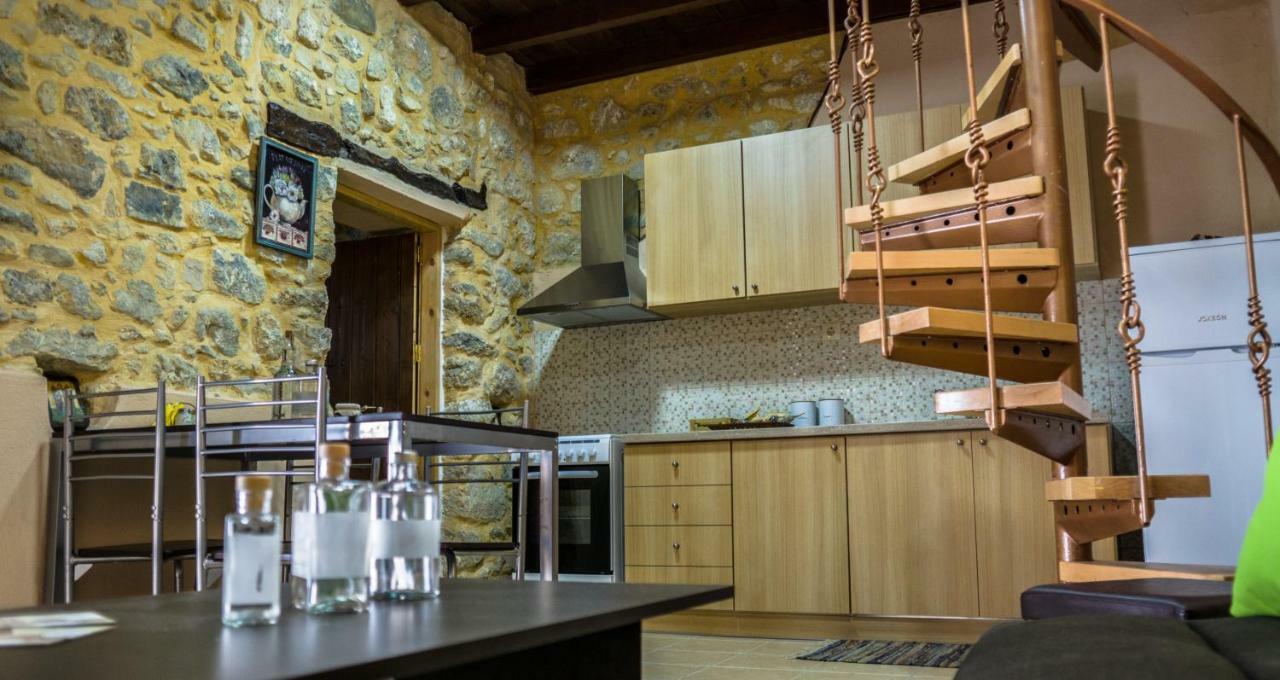 Nivritos Traditional Homes Екстер'єр фото