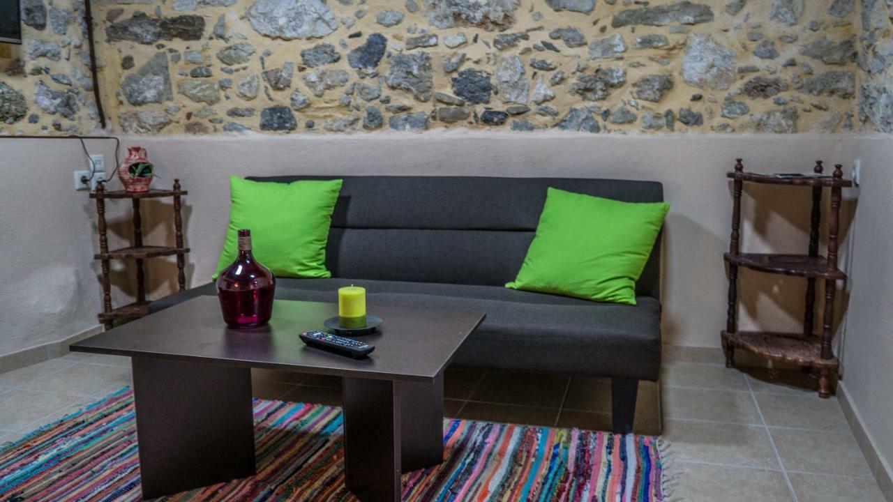 Nivritos Traditional Homes Екстер'єр фото