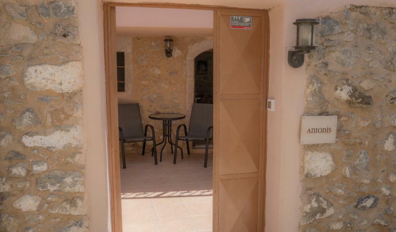 Nivritos Traditional Homes Екстер'єр фото