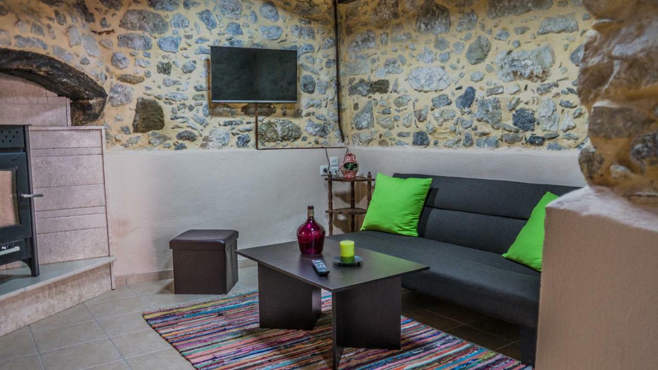 Nivritos Traditional Homes Екстер'єр фото